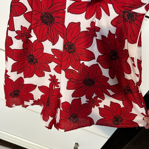 Floral Romper - Tie in Front - Picture 9 of 13